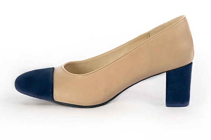 Navy blue and tan beige women's dress pumps, with a round neckline. Round toe. Medium block heels. Profile view - Florence KOOIJMAN